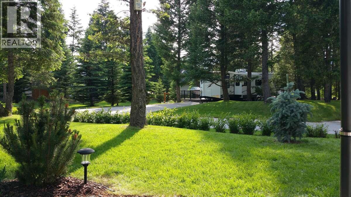 4889 Lynx Crescent Property Photo 6