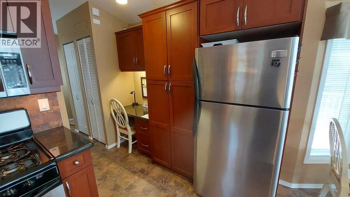 4889 Lynx Crescent Property Photo 23