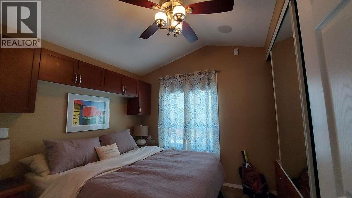 4889 Lynx Crescent Property Photo 27