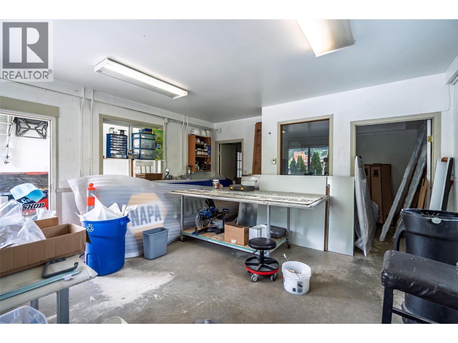 920 Nelson Avenue Property Photo 30