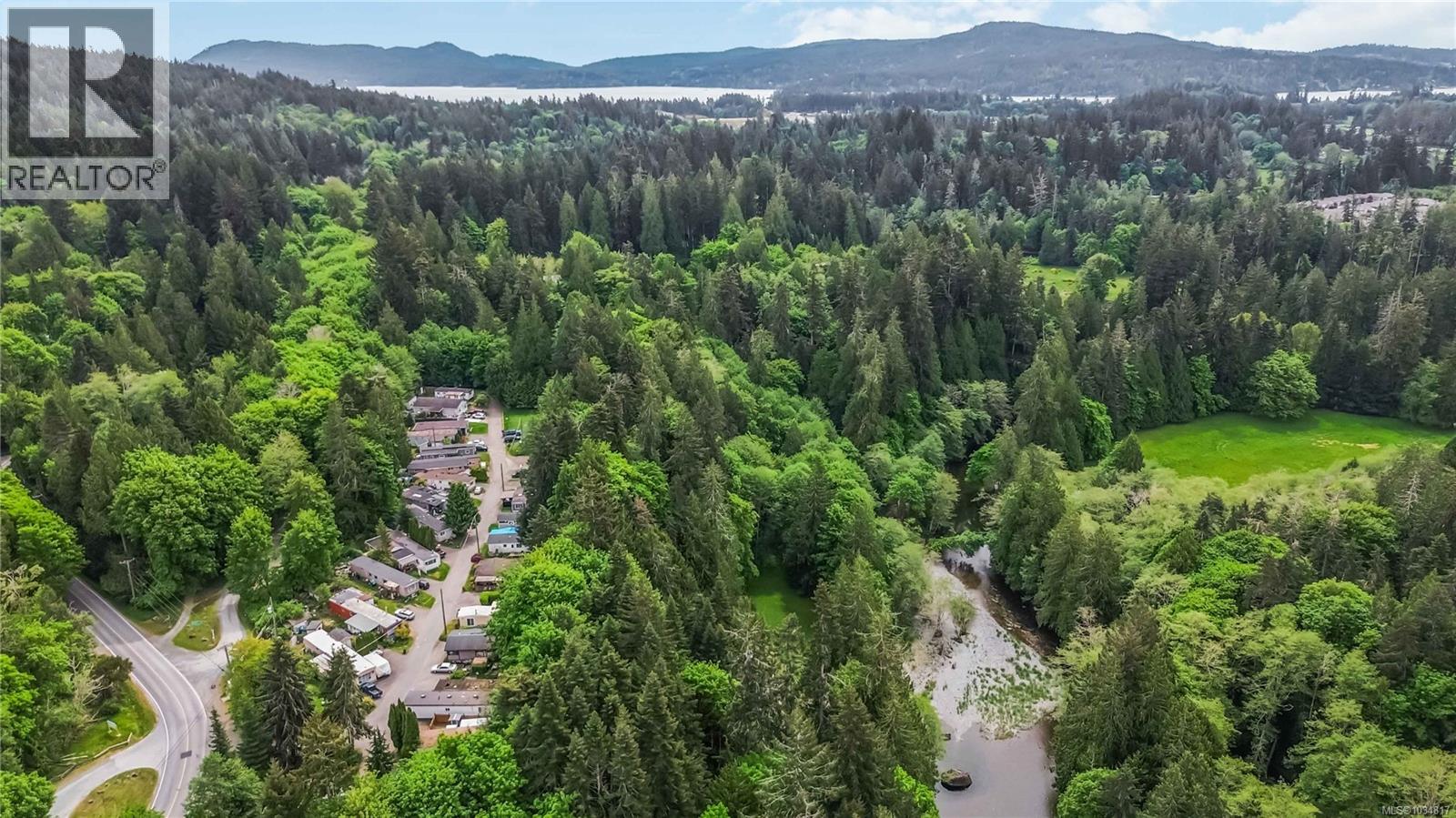 3 2670 Sooke River Rd Property Photo 2