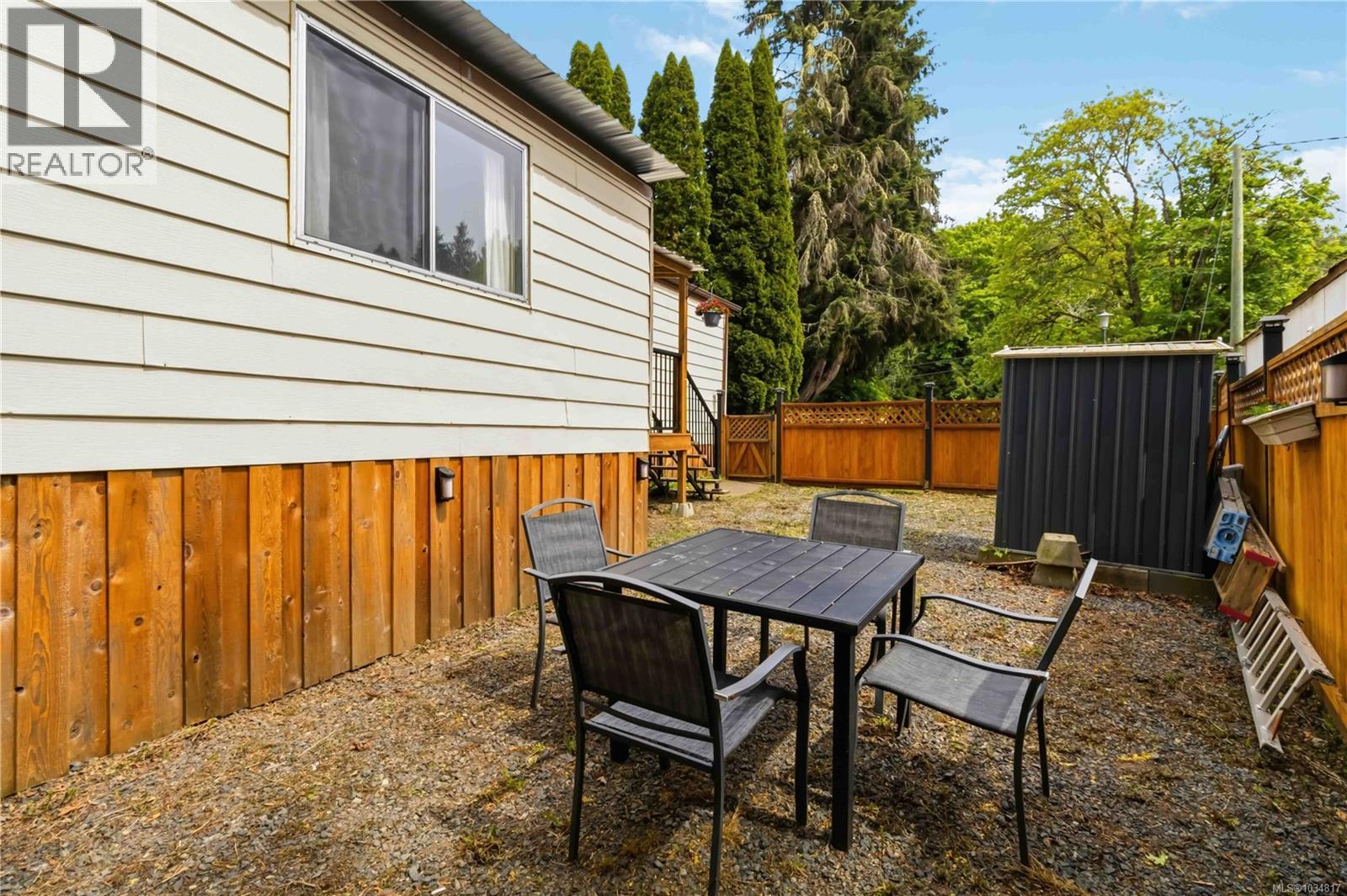 3 2670 Sooke River Rd Property Photo 8