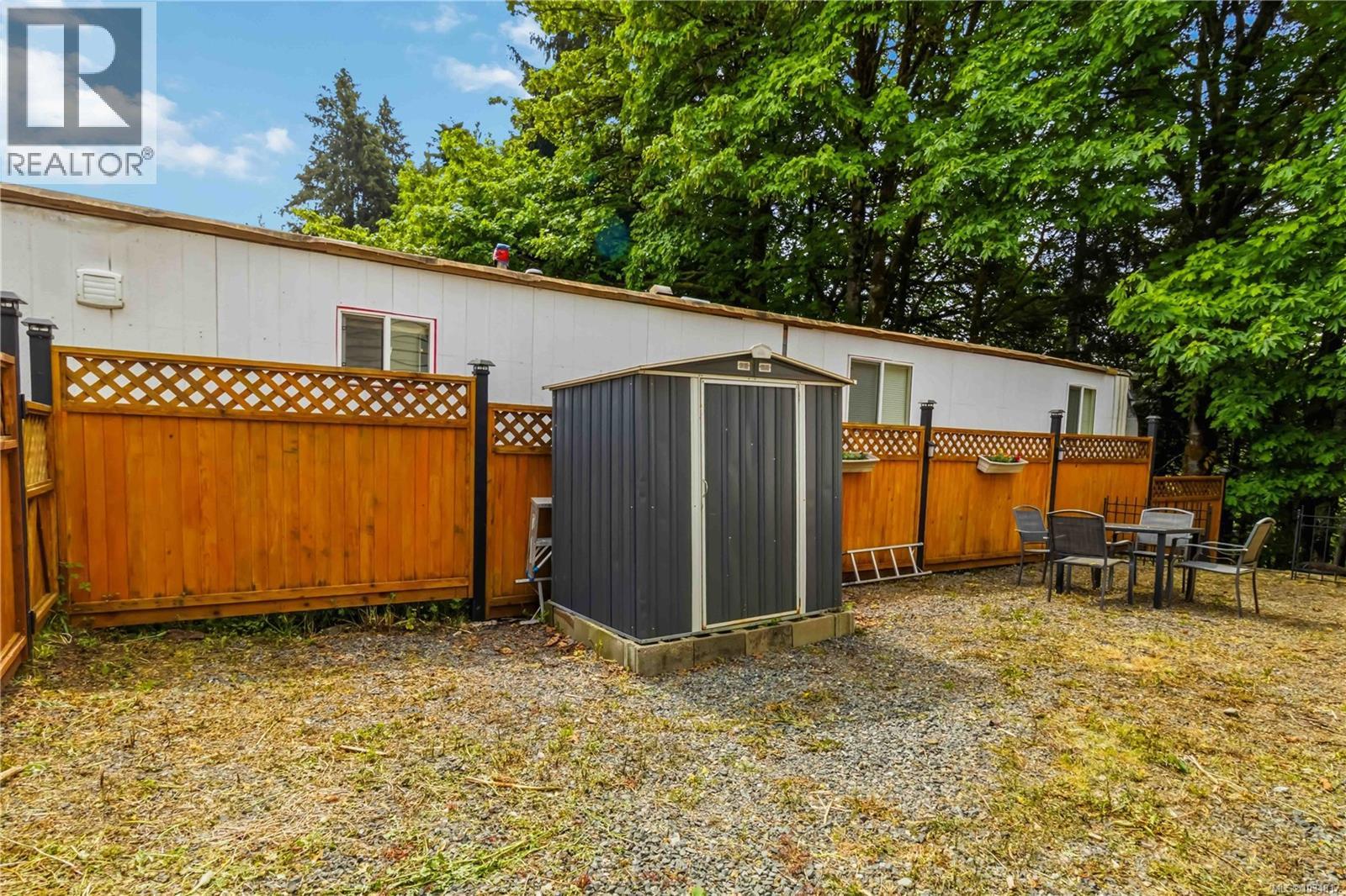 3 2670 Sooke River Rd Property Photo 9