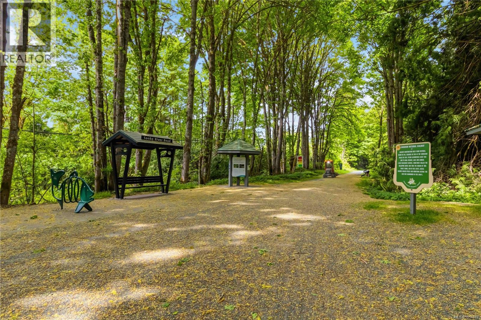 3 2670 Sooke River Rd Property Photo 11