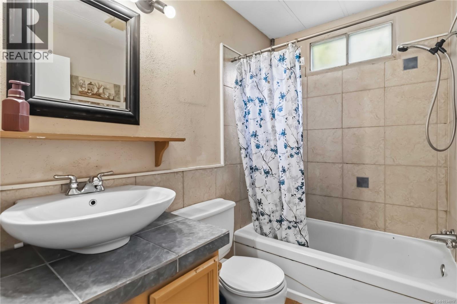 3 2670 Sooke River Rd Property Photo 27