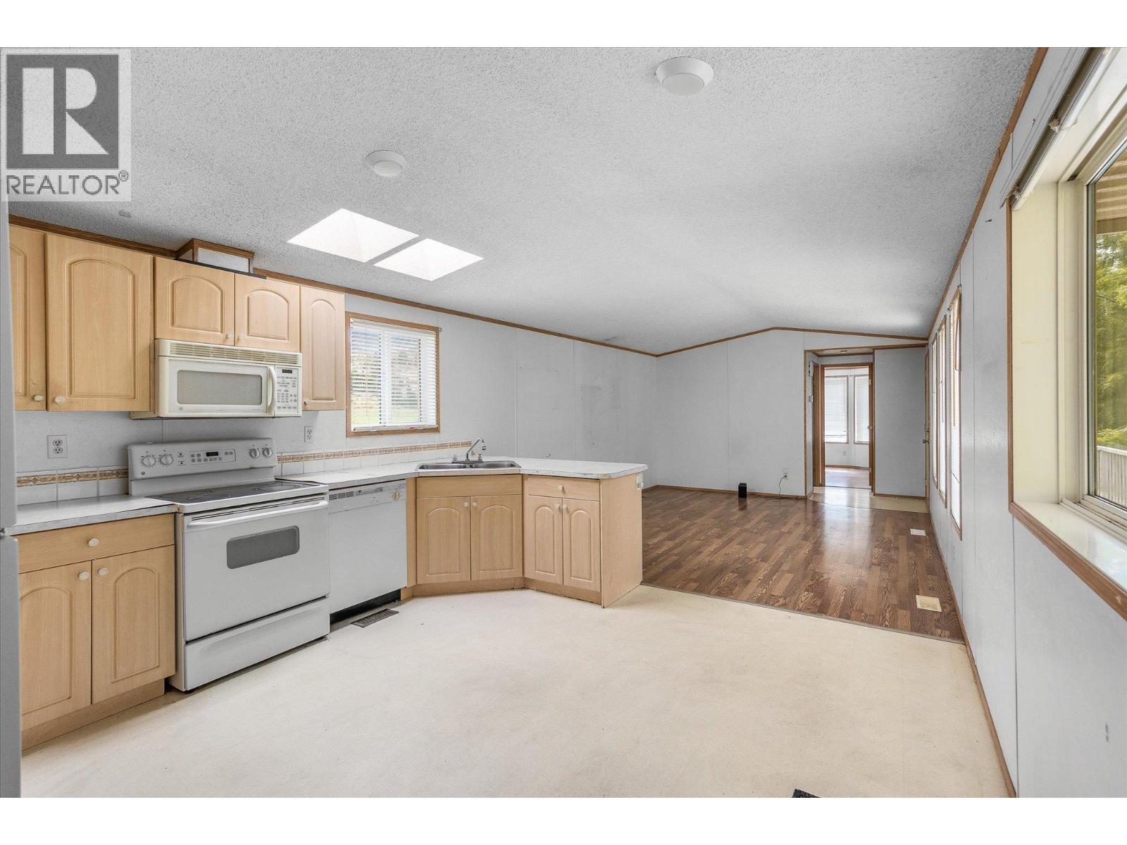 848 Webster Road Property Photo 31