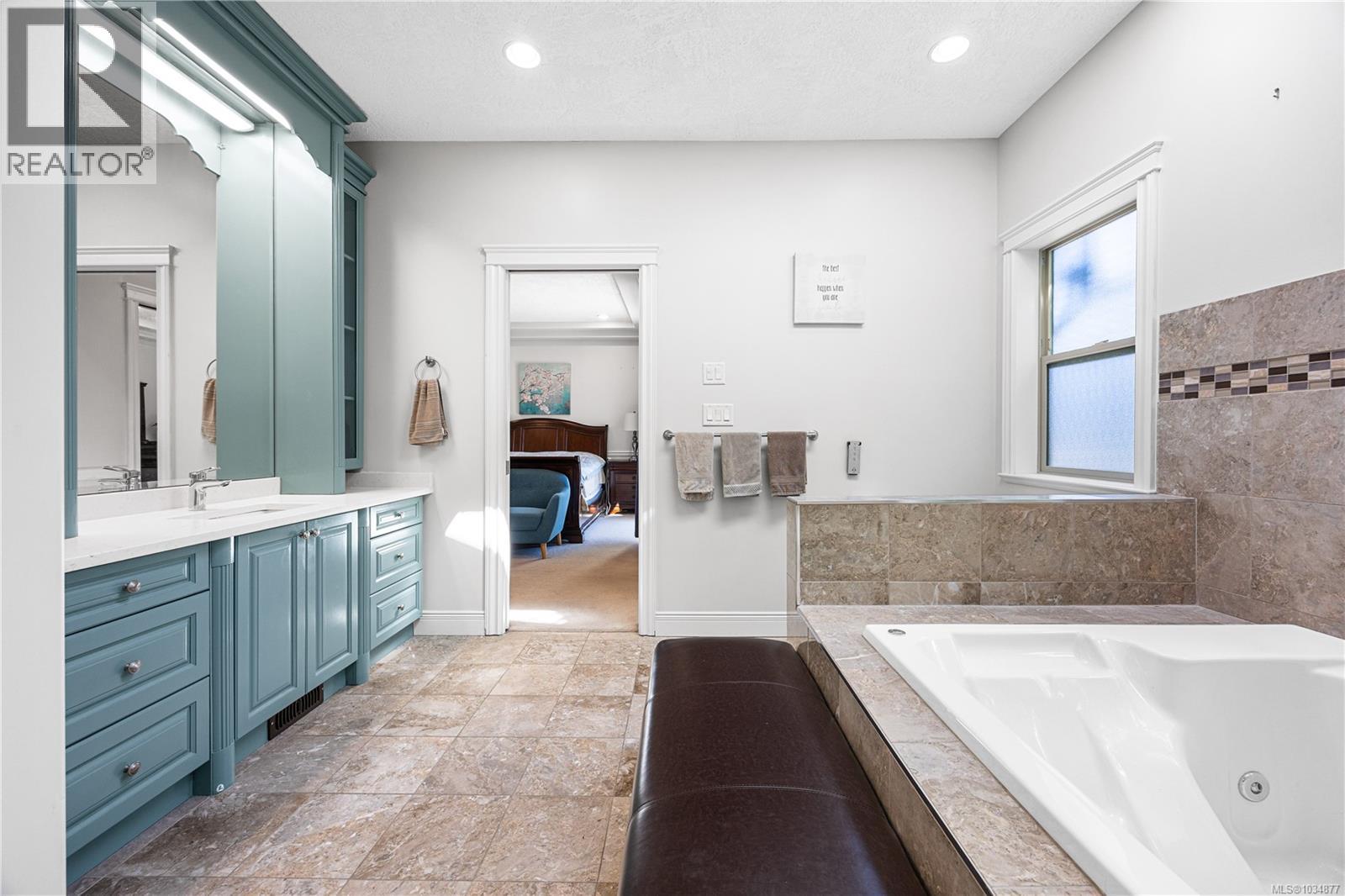 6448 Peregrine Rd Property Photo 33