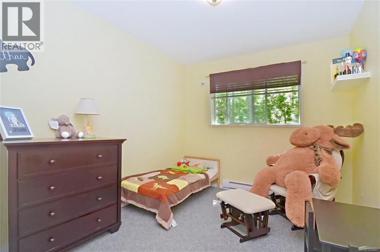 379 Kislingbury Lane Property Photo 9