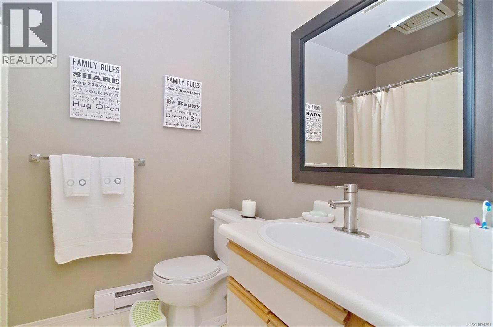 379 Kislingbury Lane Property Photo 11