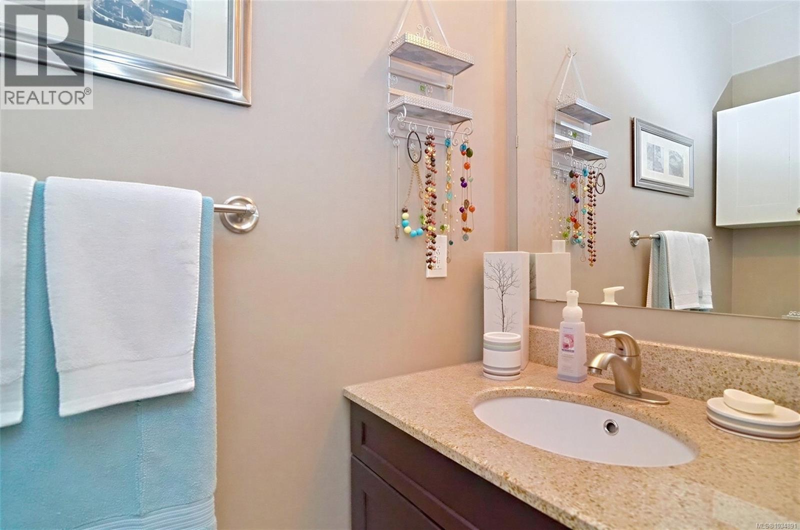 379 Kislingbury Lane Property Photo 12