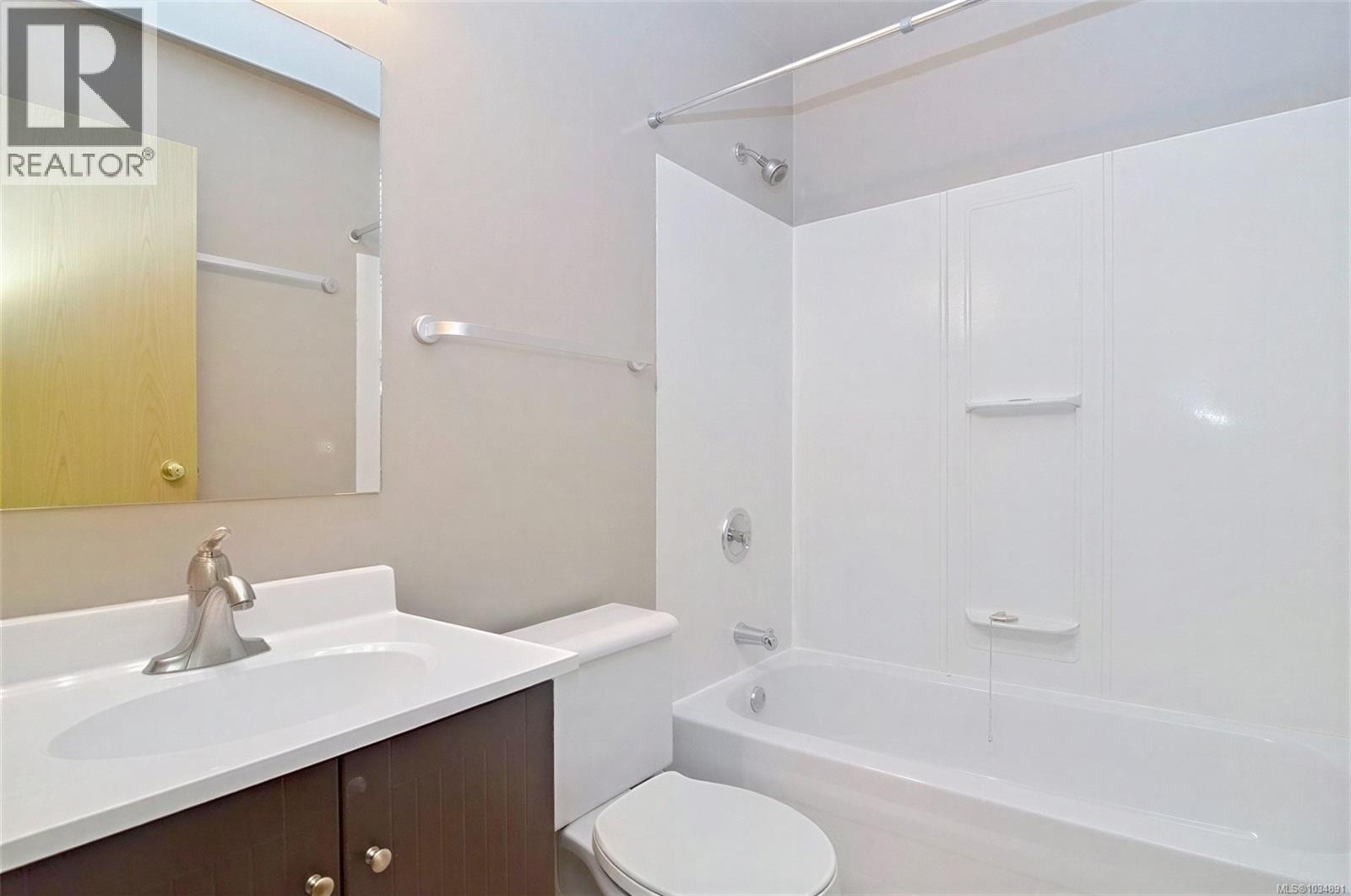 379 Kislingbury Lane Property Photo 16