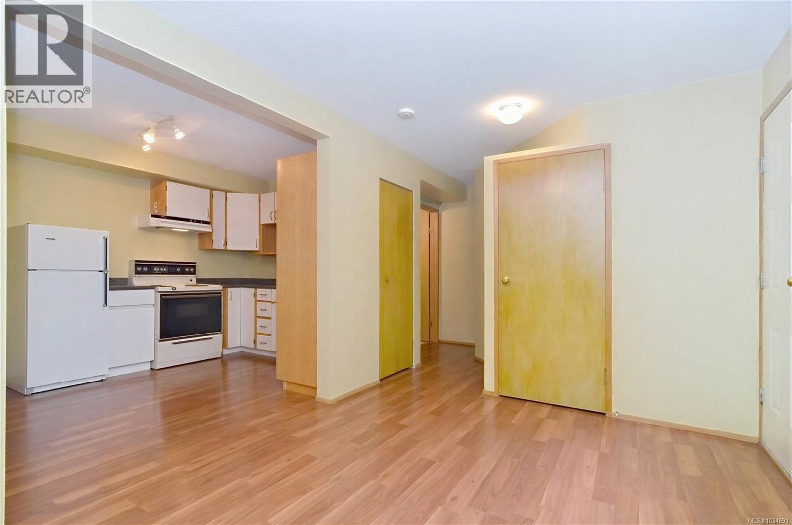 379 Kislingbury Lane Property Photo 18