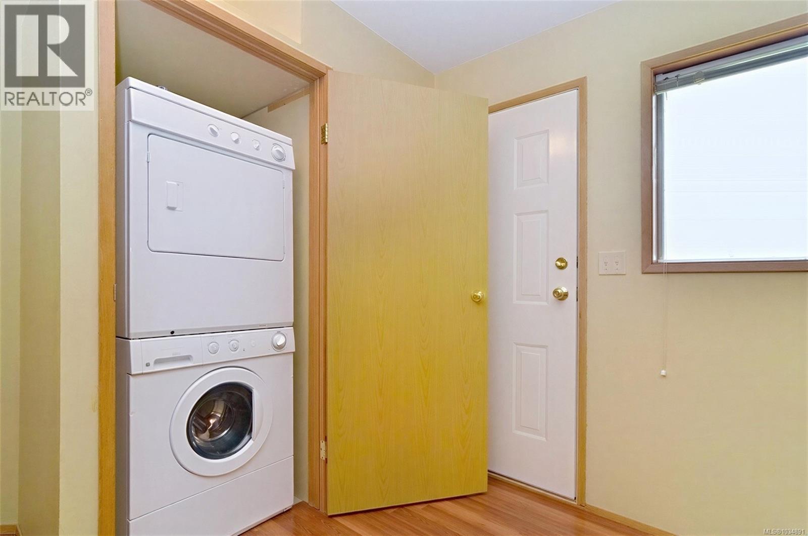 379 Kislingbury Lane Property Photo 20