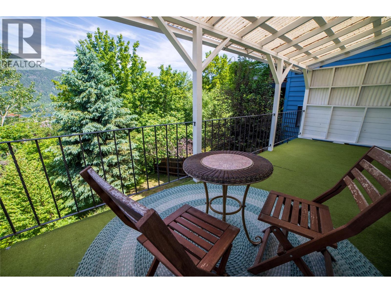 319 High Street Property Photo 7