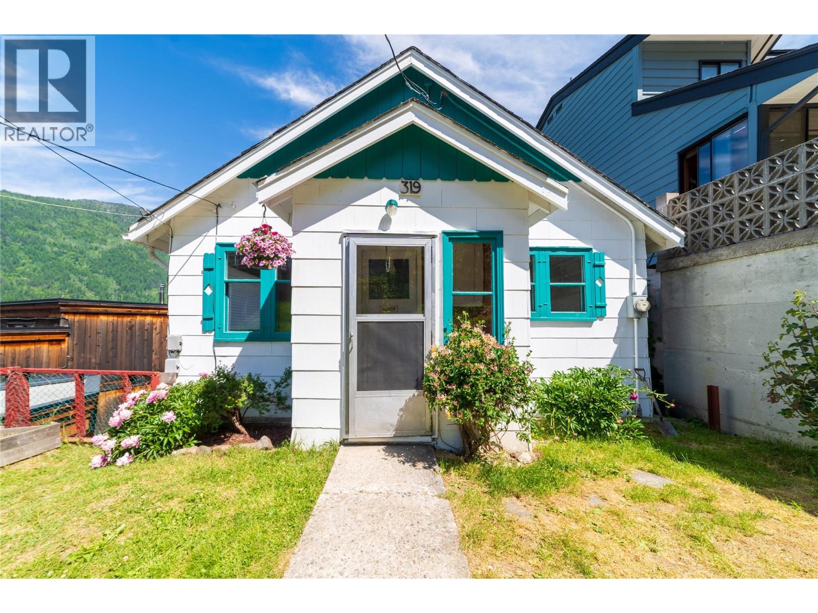 319 High Street Property Photo 10