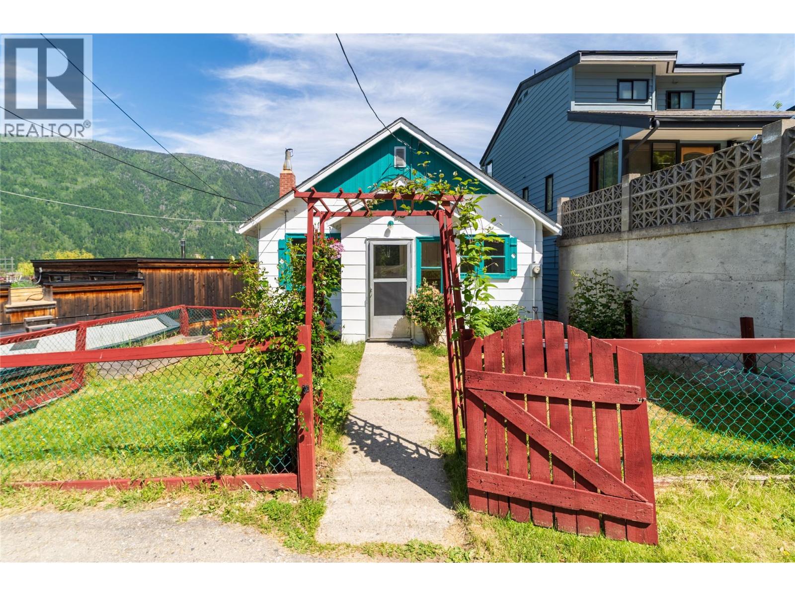 319 High Street Property Photo 26