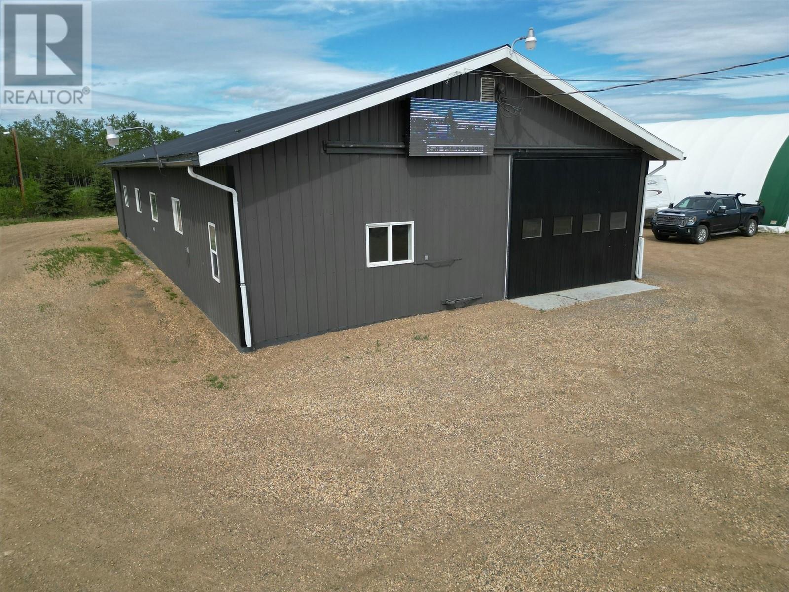 10101 17 Street Property Photo 1