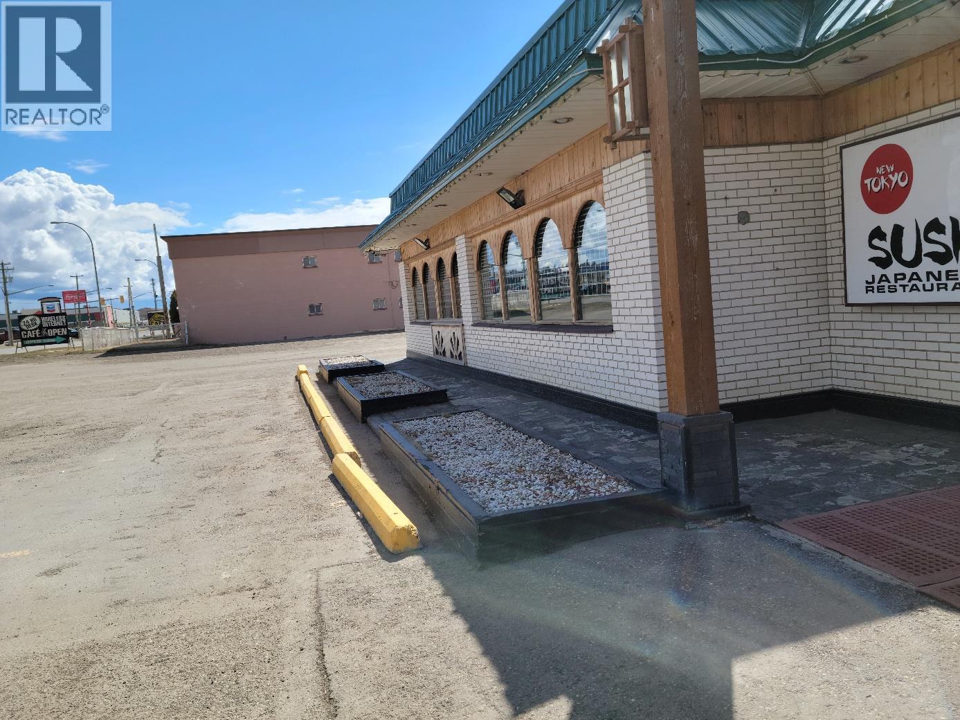 1325 Alaska Avenue Property Photo 1