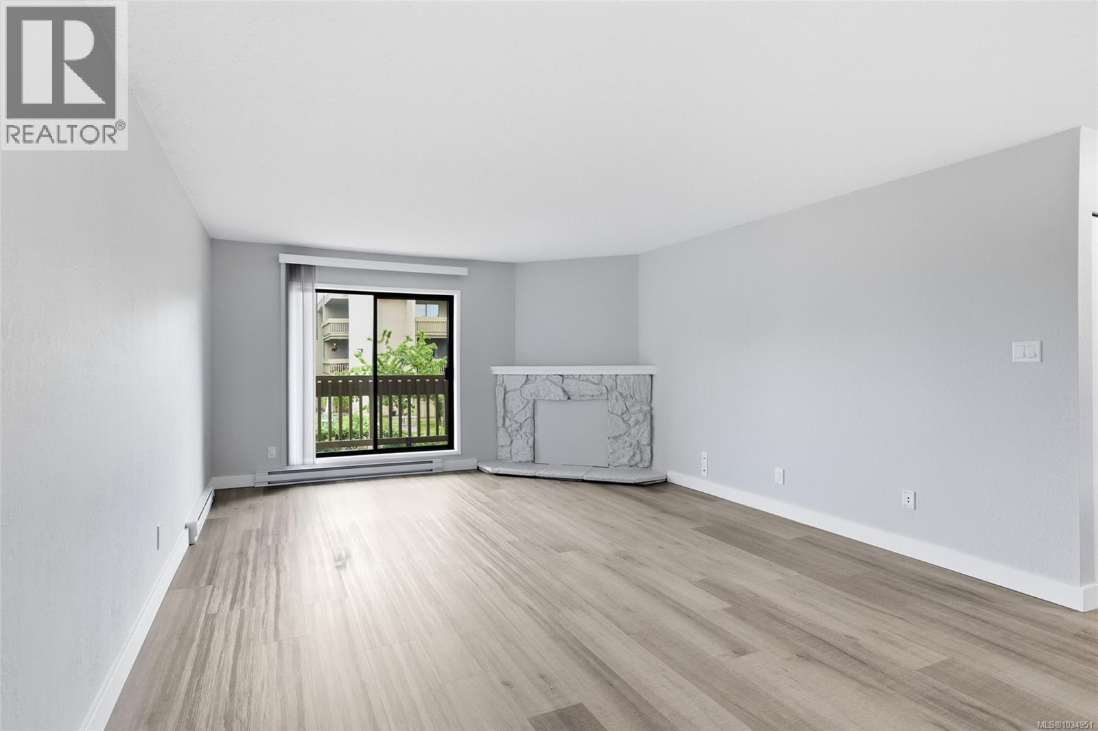 208 363 Morison Ave Property Photo 7