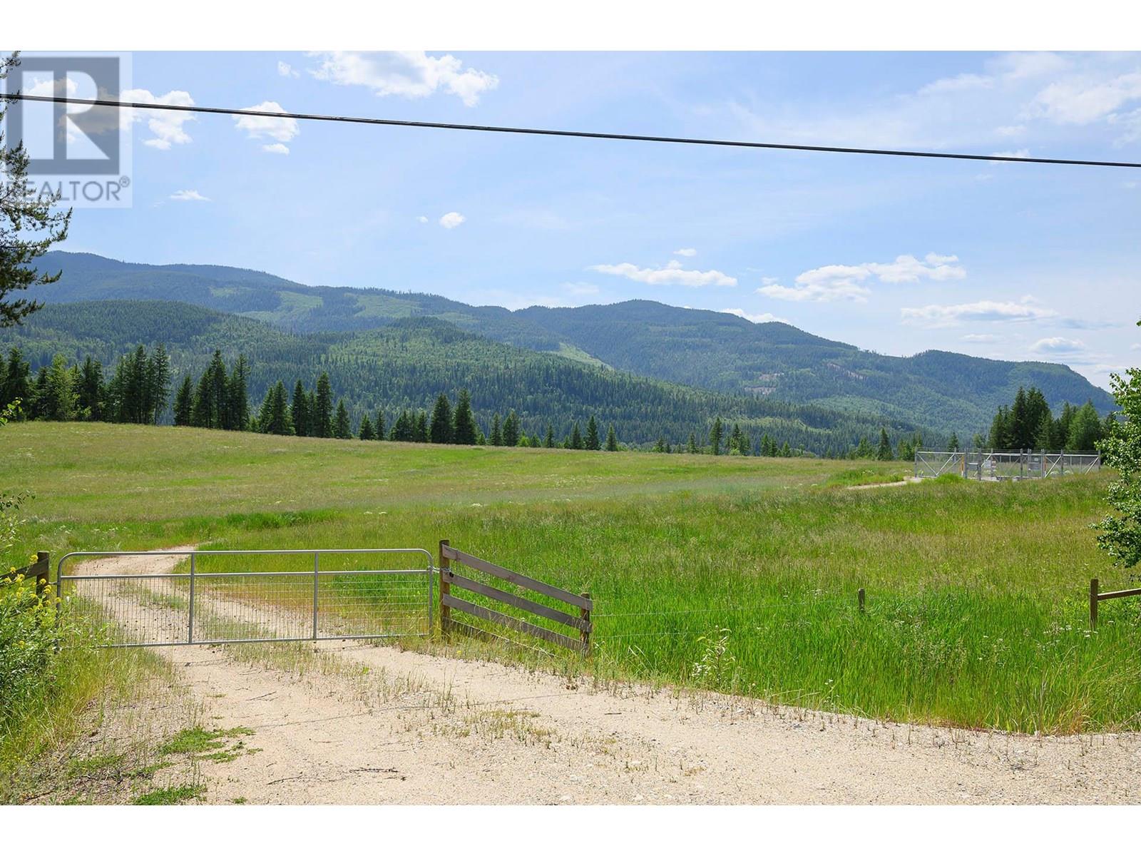 943 Raft River Road Property Photo 4