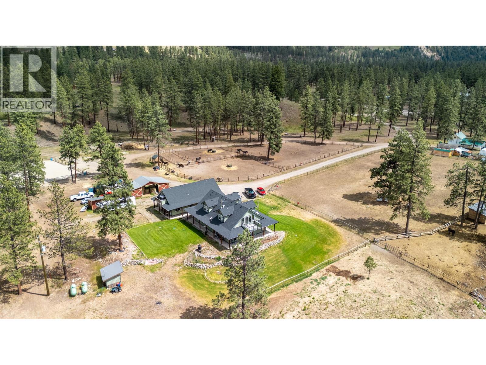 422 Huey Road Property Photo 5