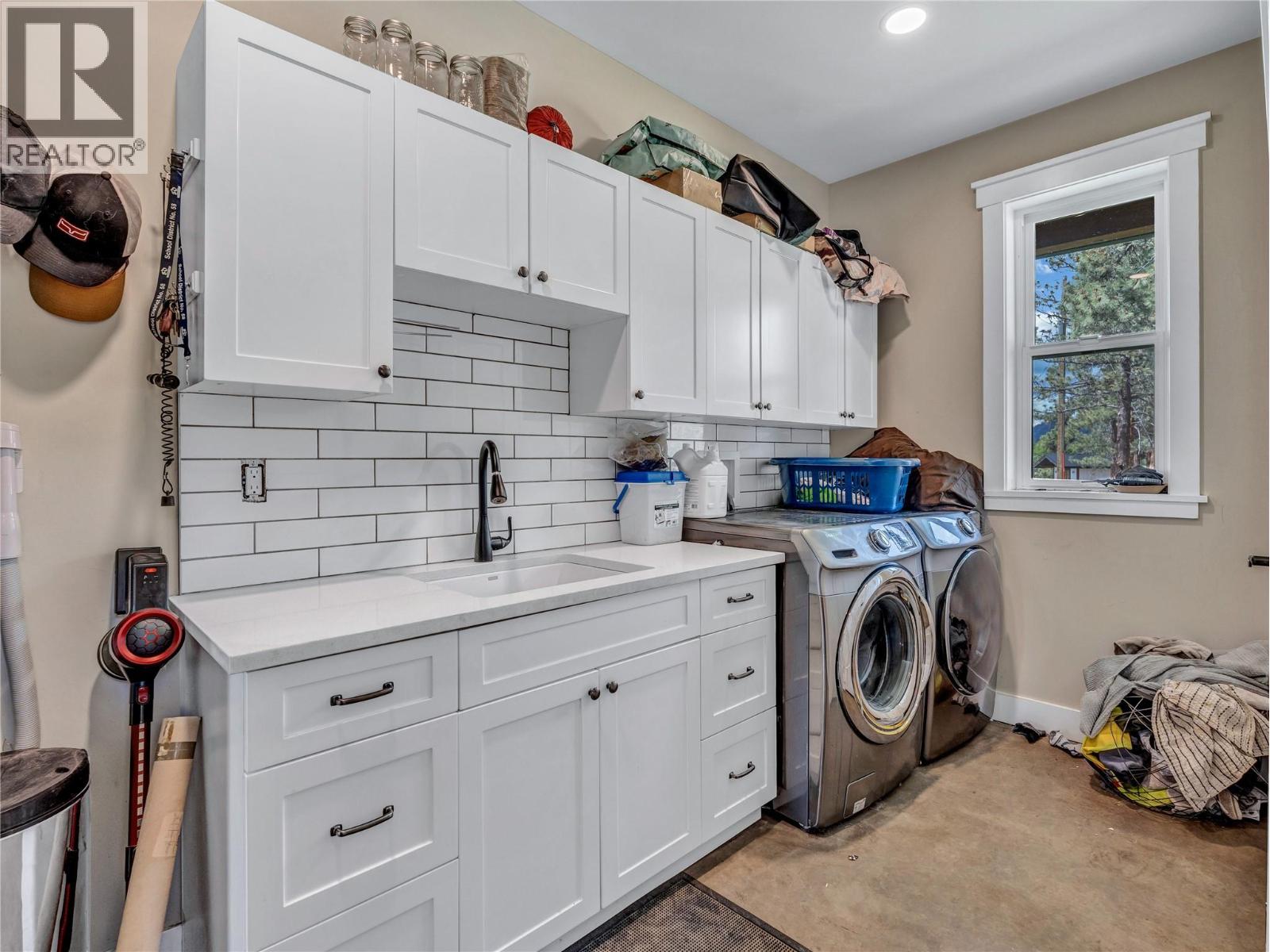 422 Huey Road Property Photo 16