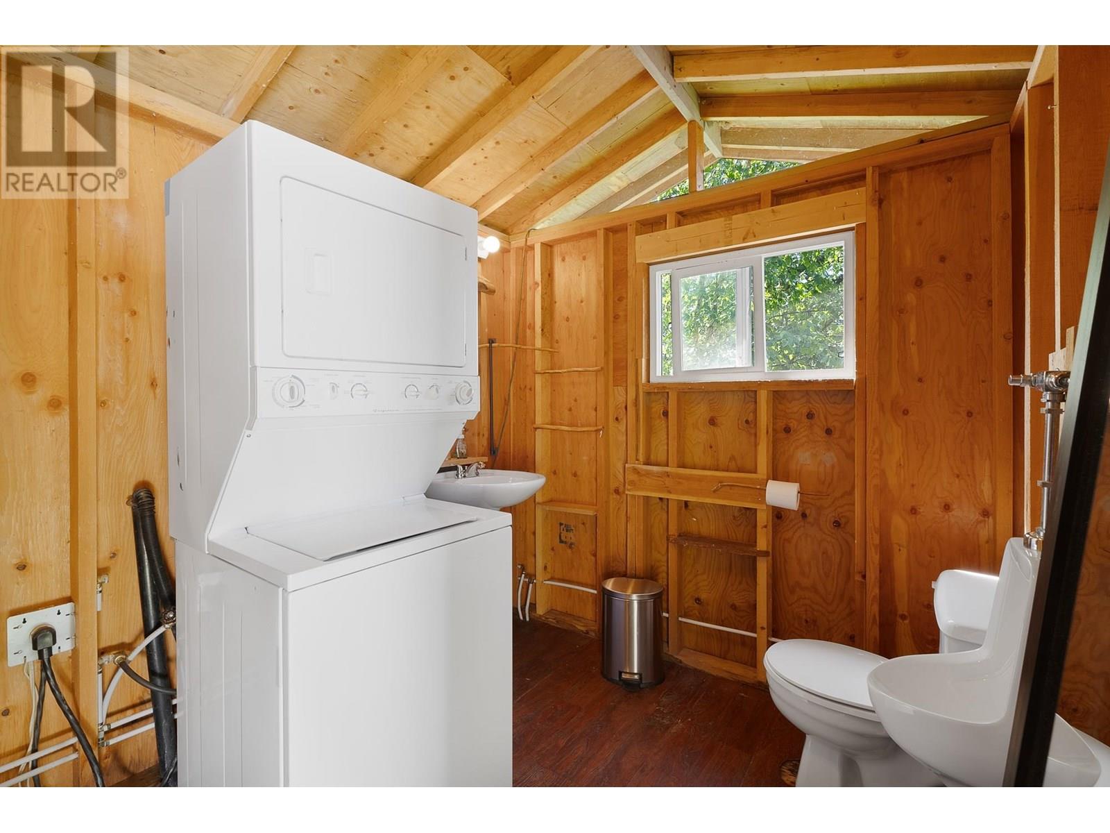 8486 Horseshoe Bay Road Property Photo 14