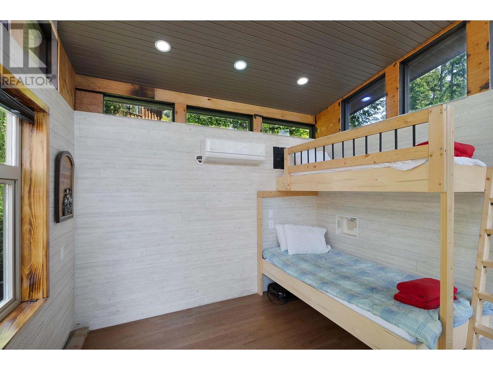 8486 Horseshoe Bay Road Property Photo 24