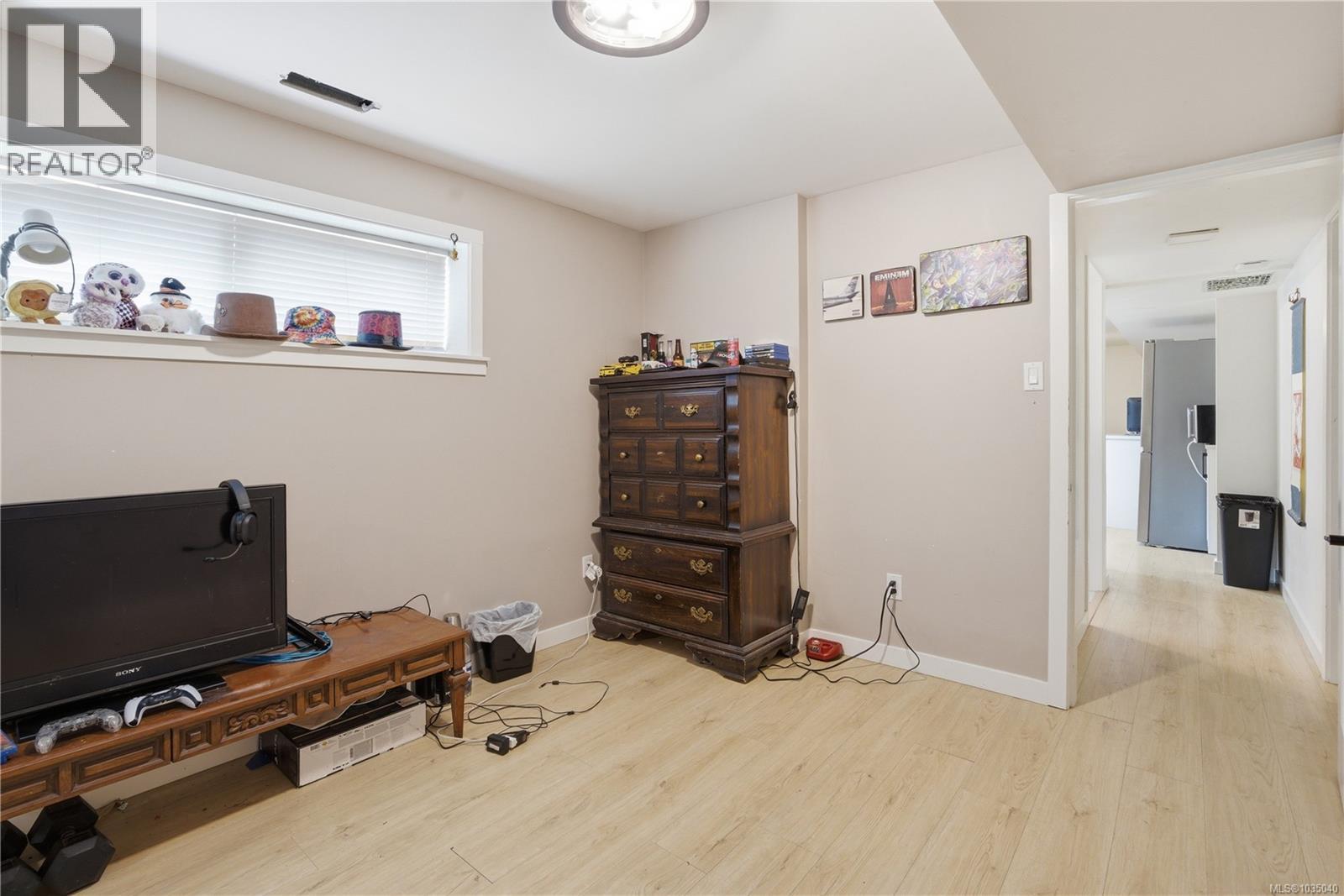 4261 Carey Rd Property Photo 26