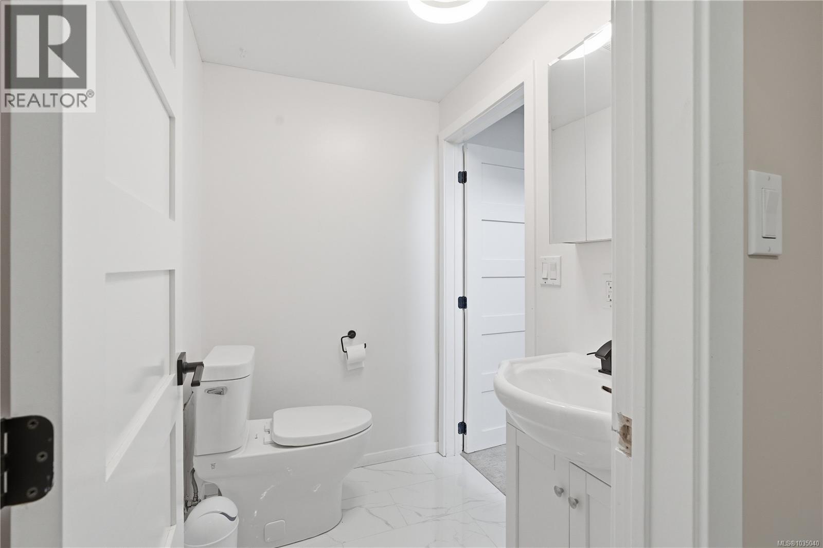 4261 Carey Rd Property Photo 27