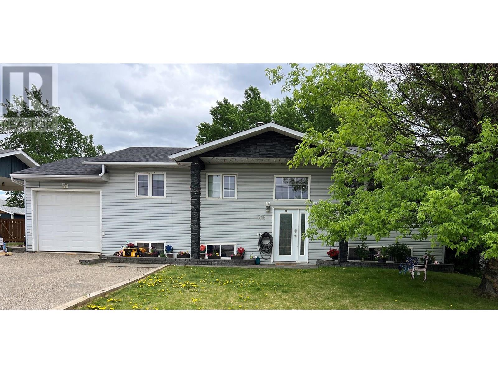 5118 43a Street Ne Property Photo 1