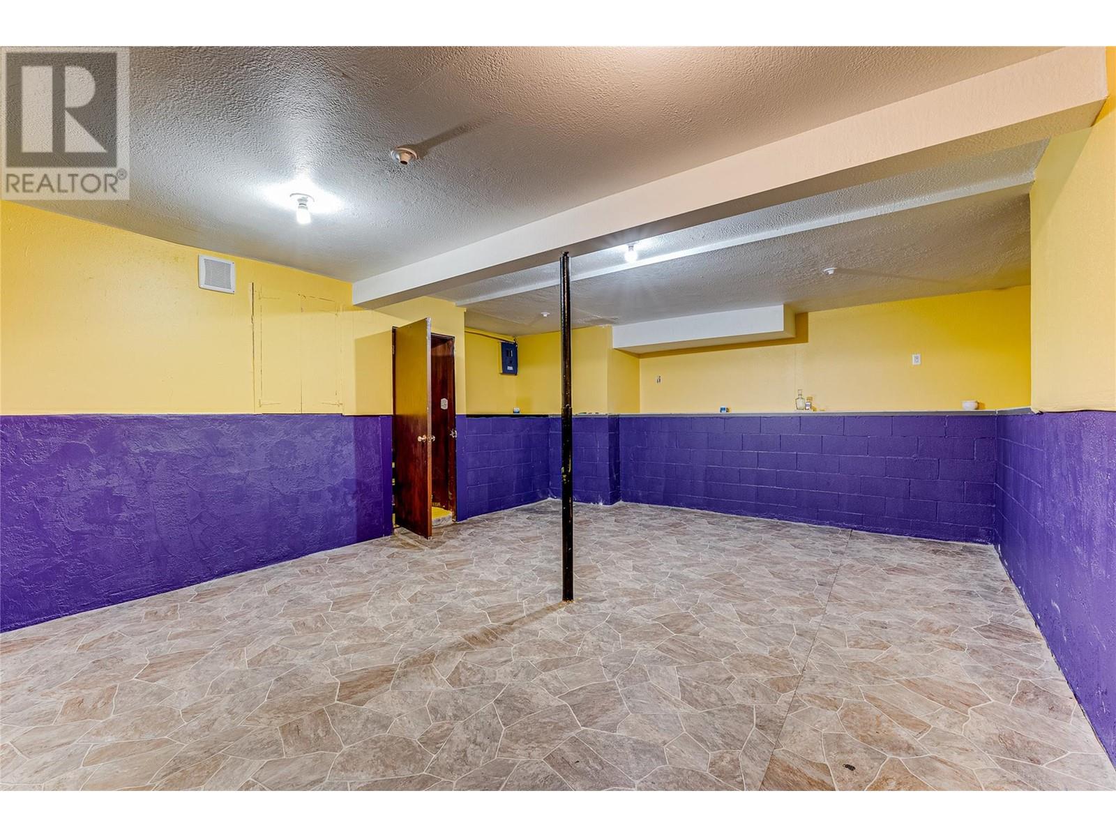 6650 Okanagan Avenue Property Photo 47