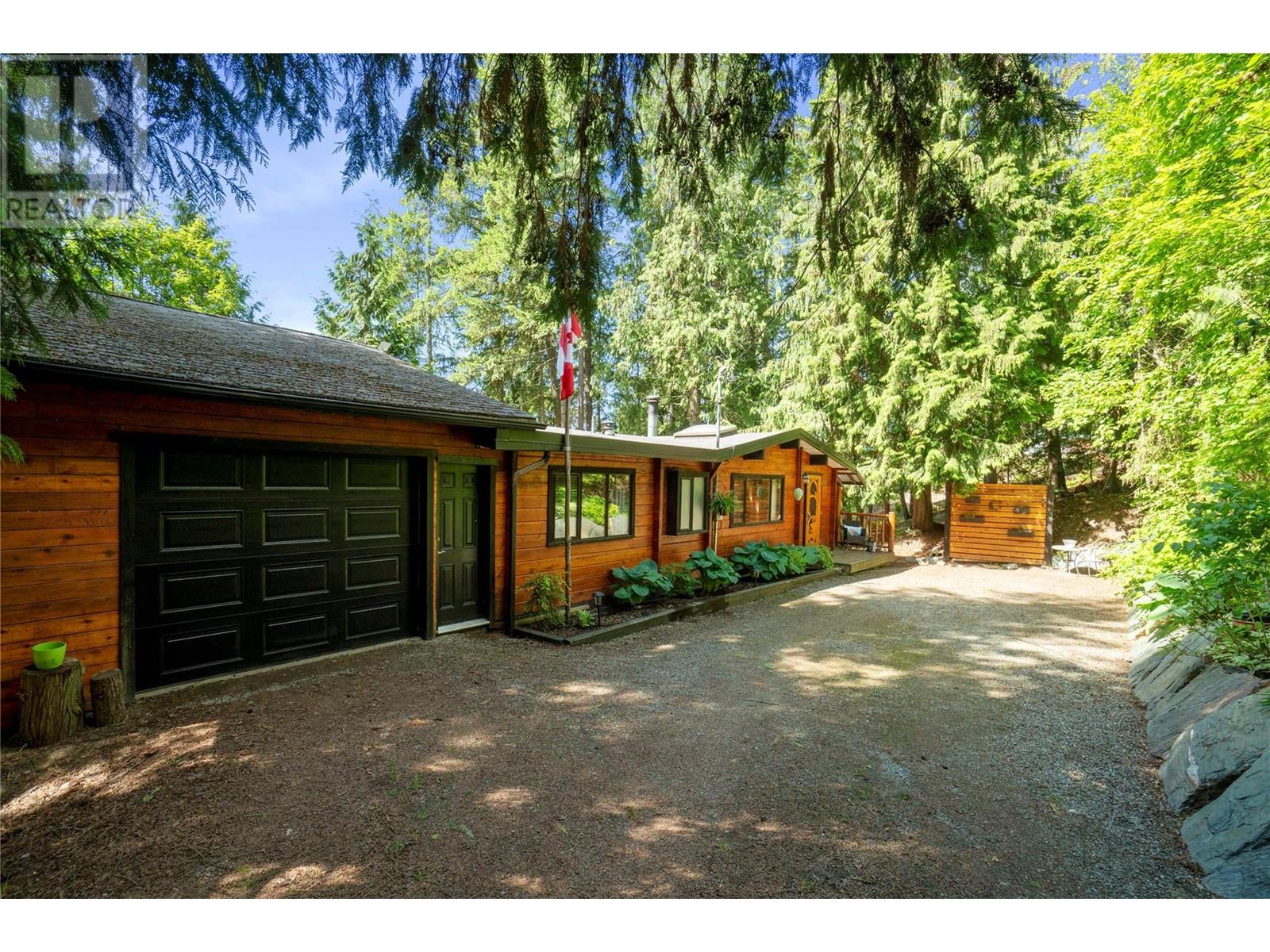 7792 Columbia Drive