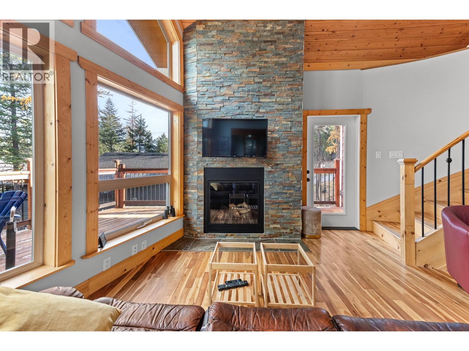 9881 Osprey Landing Drive Property Photo 14