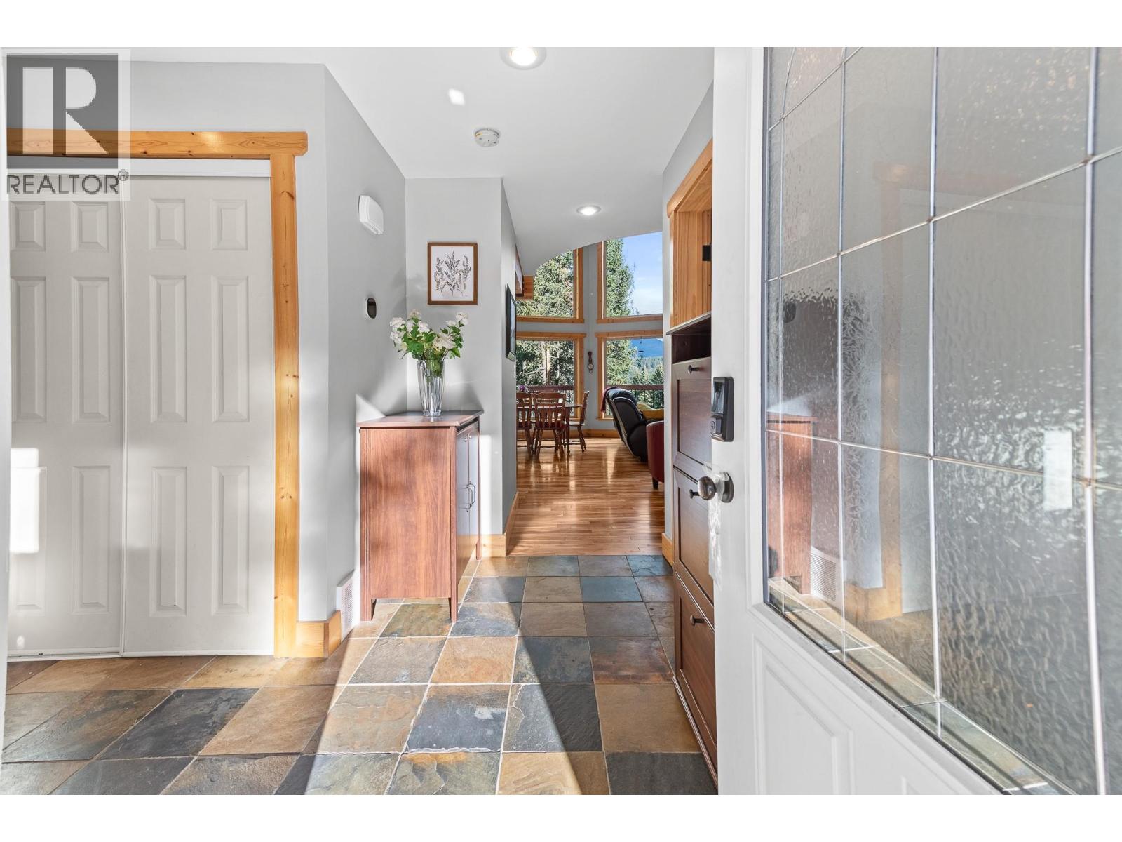 9881 Osprey Landing Drive Property Photo 16