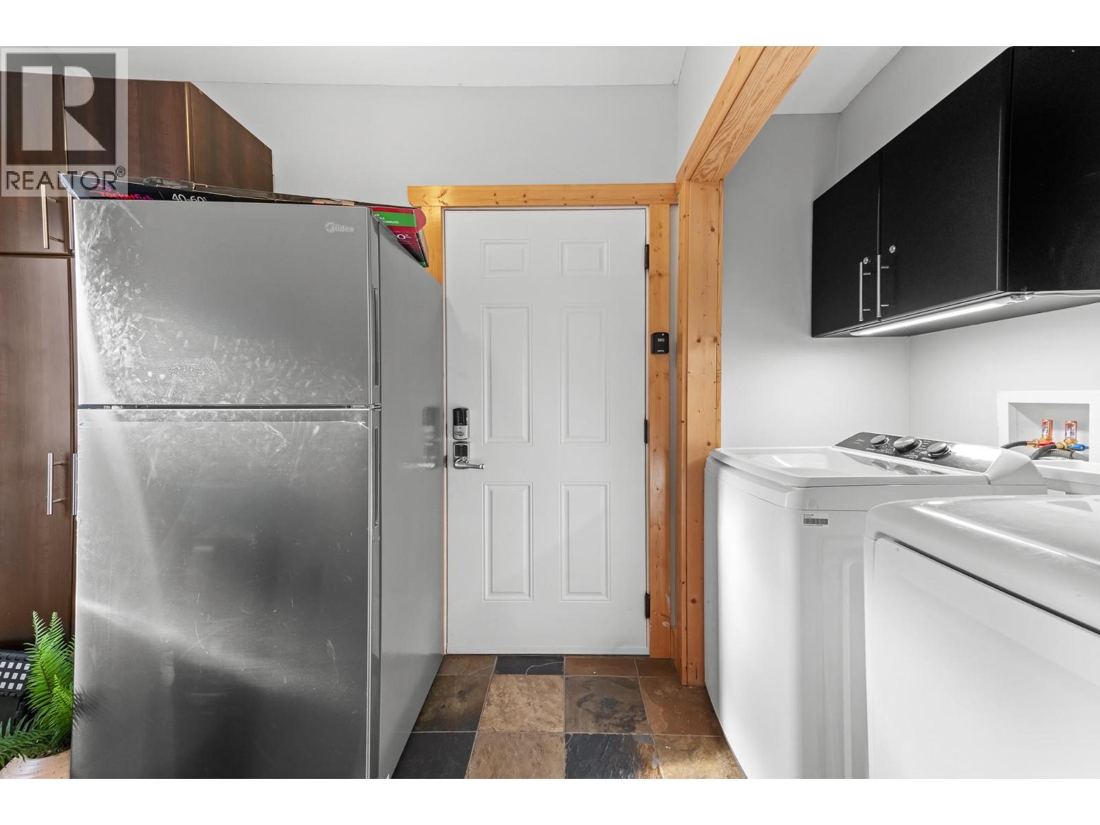 9881 Osprey Landing Drive Property Photo 18