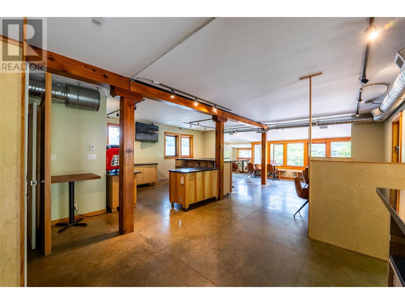 512 Hendryx Street Property Photo 3