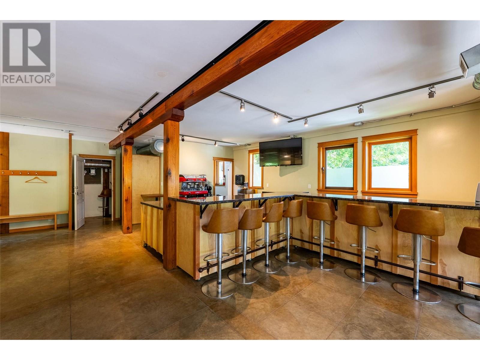 512 Hendryx Street Property Photo 10