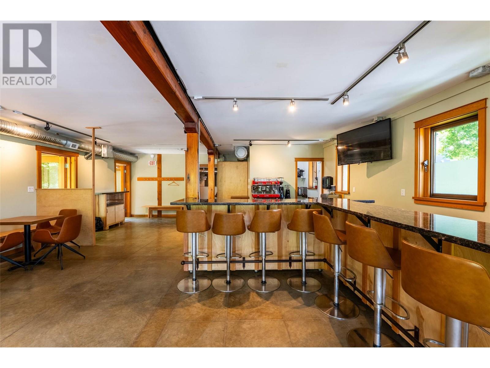 512 Hendryx Street Property Photo 11