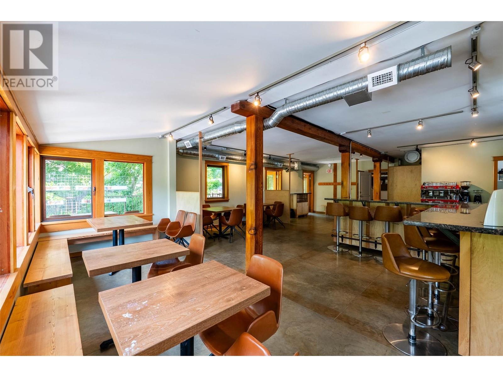 512 Hendryx Street Property Photo 13