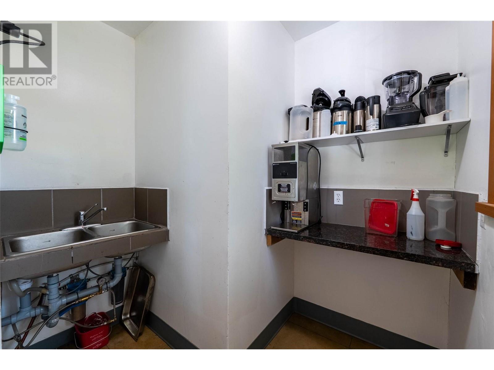 512 Hendryx Street Property Photo 17