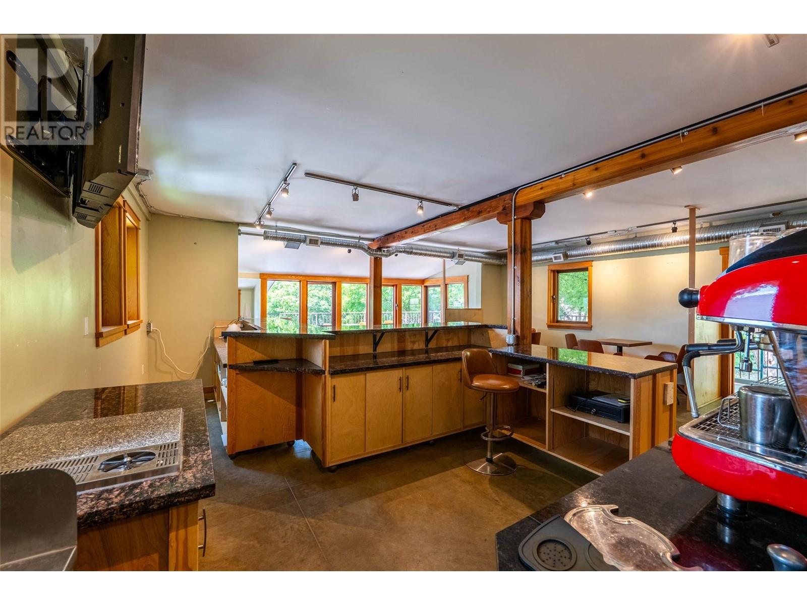 512 Hendryx Street Property Photo 18