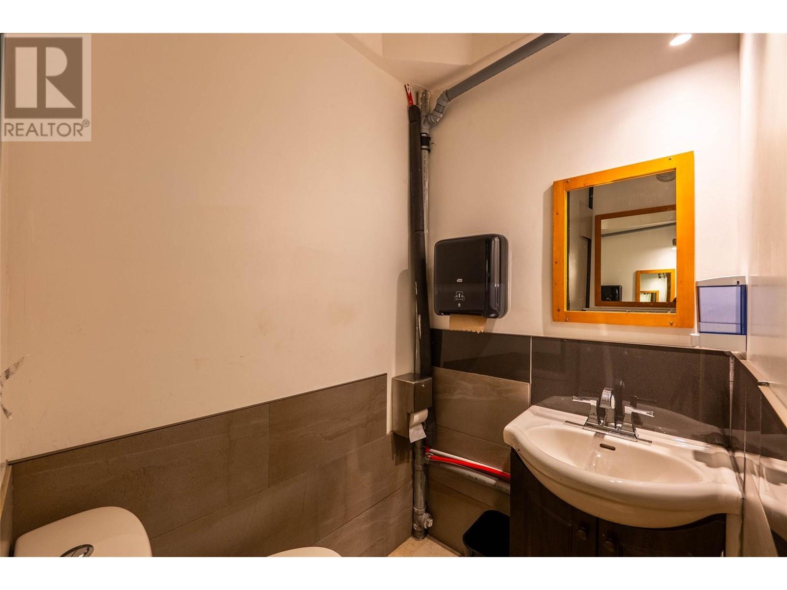 512 Hendryx Street Property Photo 20