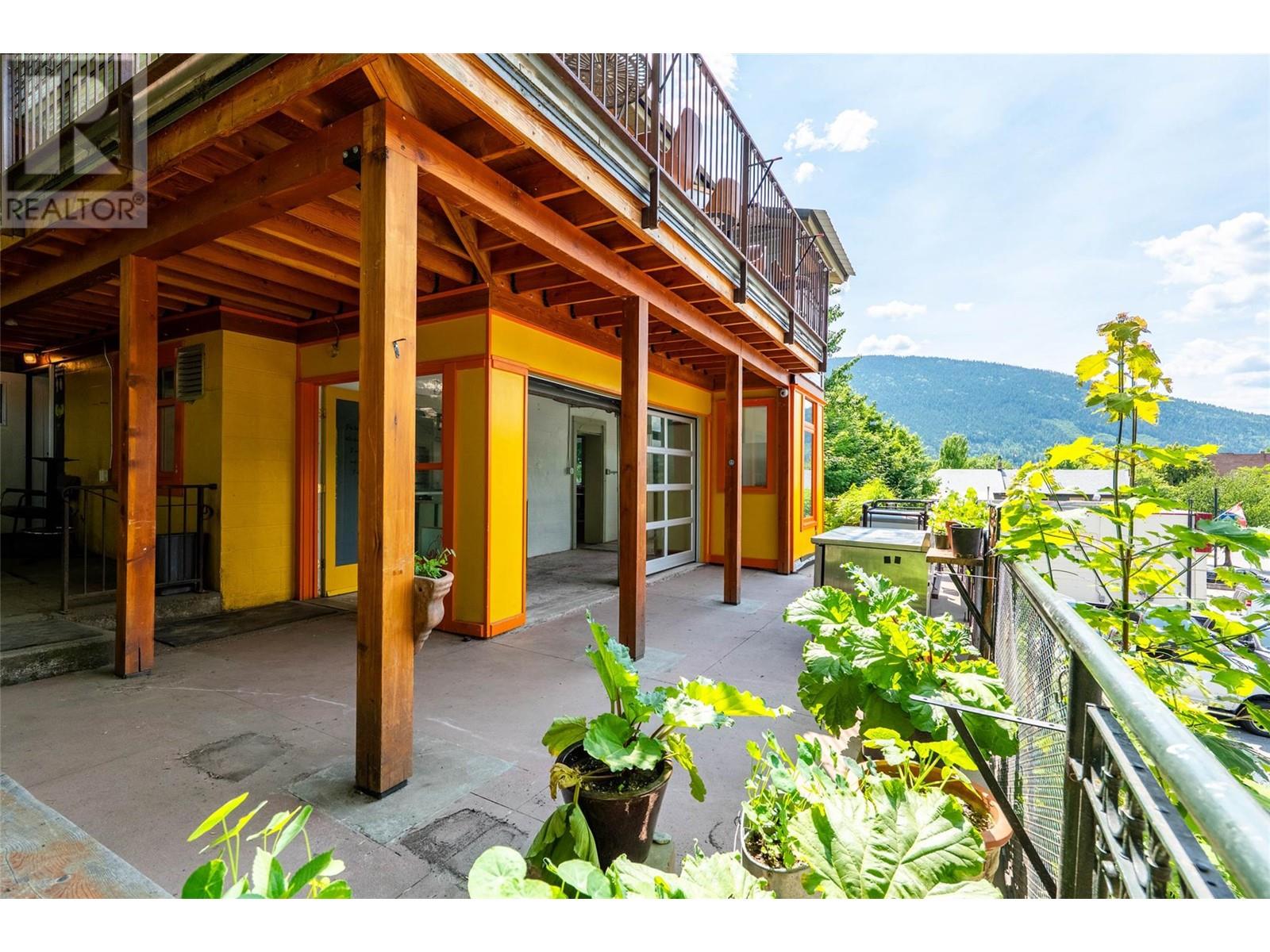 512 Hendryx Street Property Photo 30