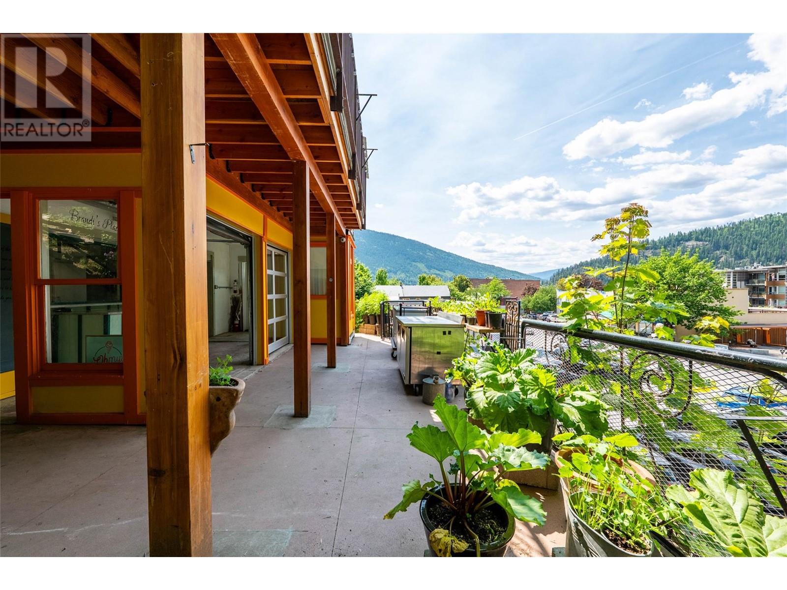 512 Hendryx Street Property Photo 31