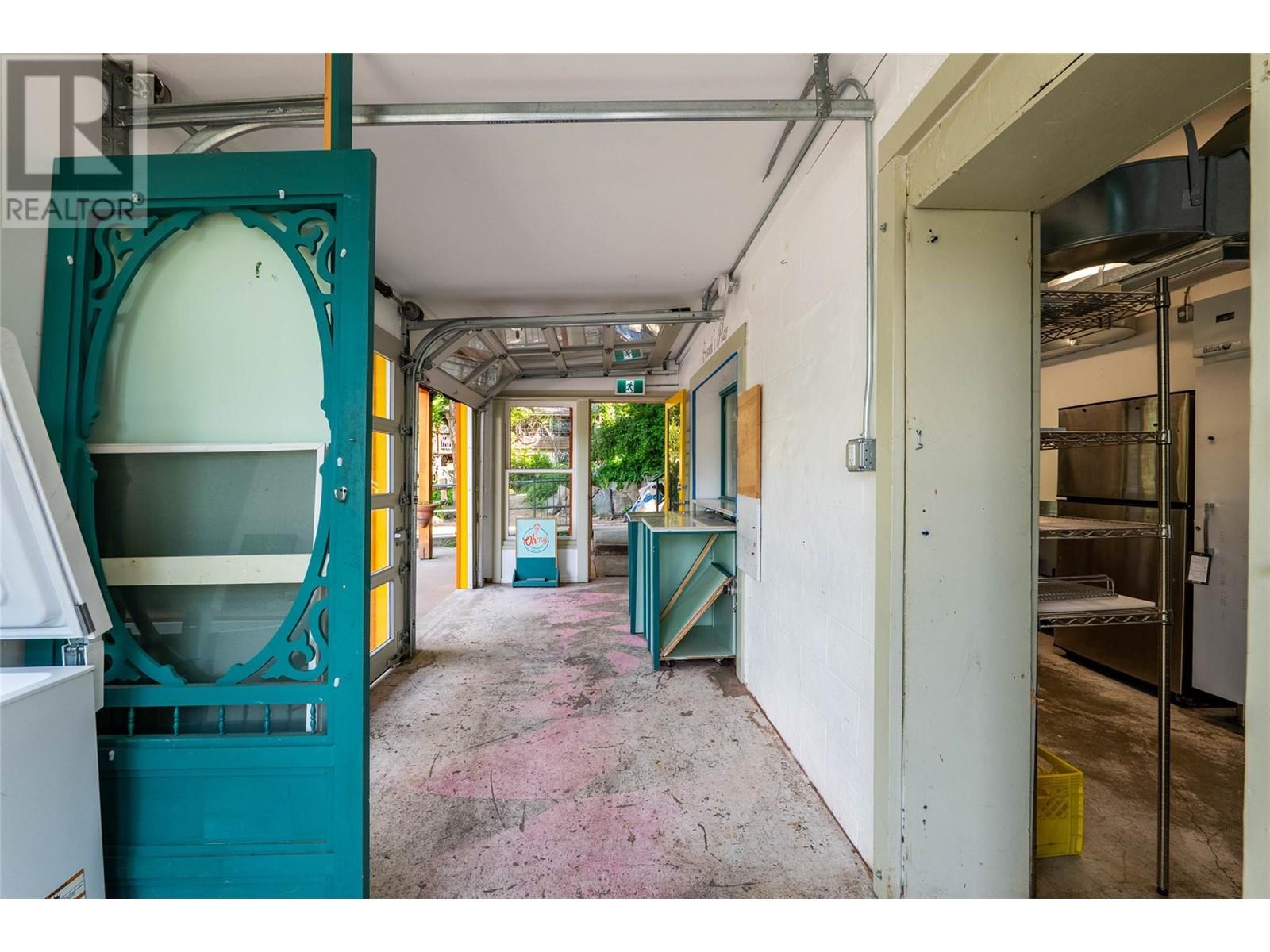 512 Hendryx Street Property Photo 41