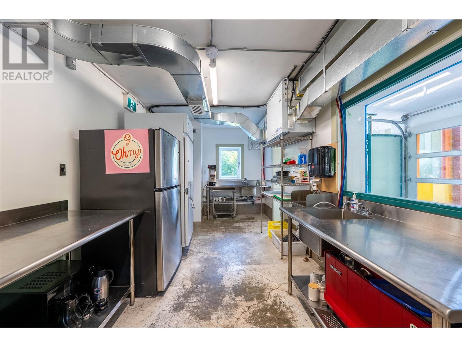 512 Hendryx Street Property Photo 45
