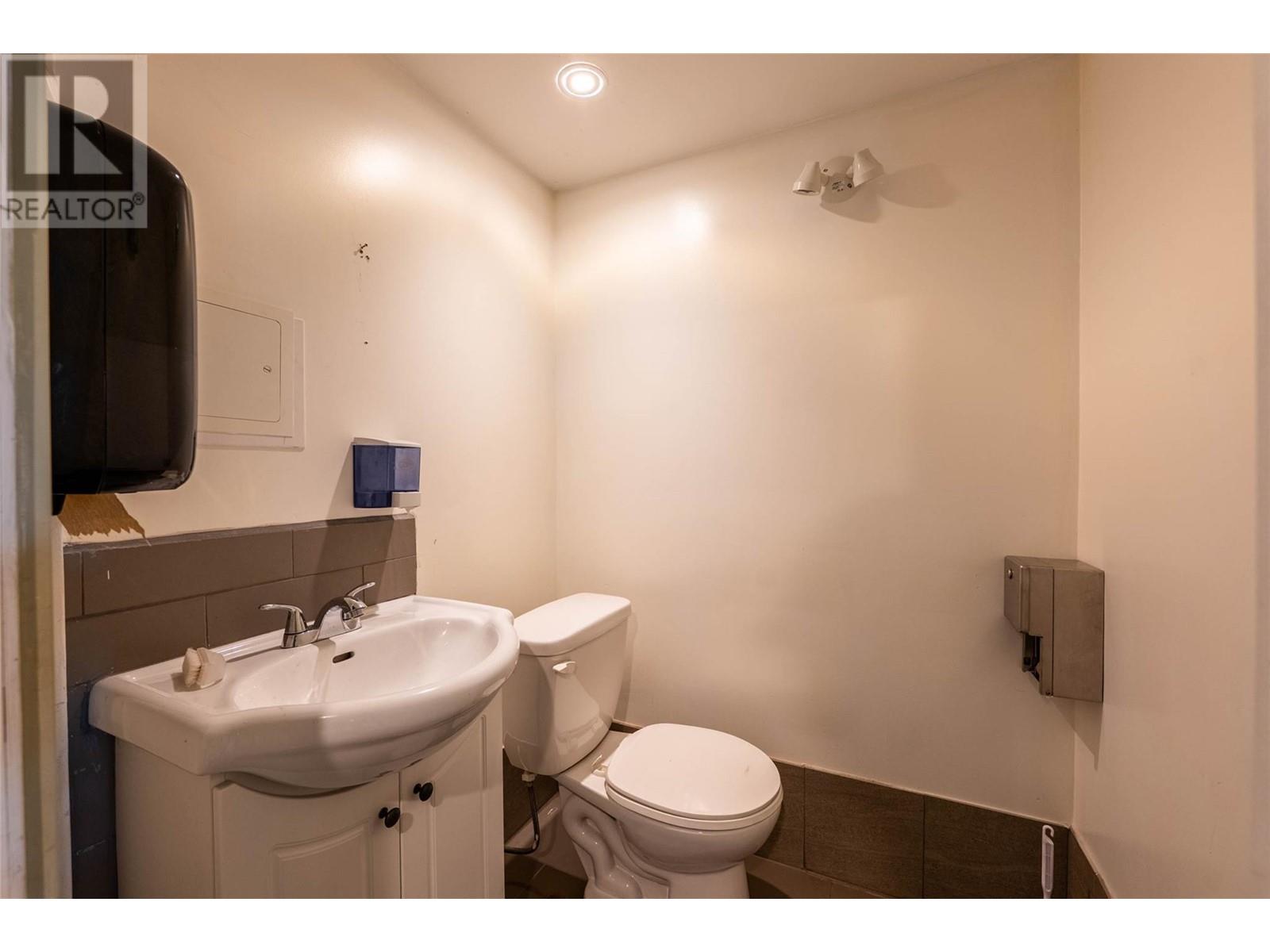 512 Hendryx Street Property Photo 52