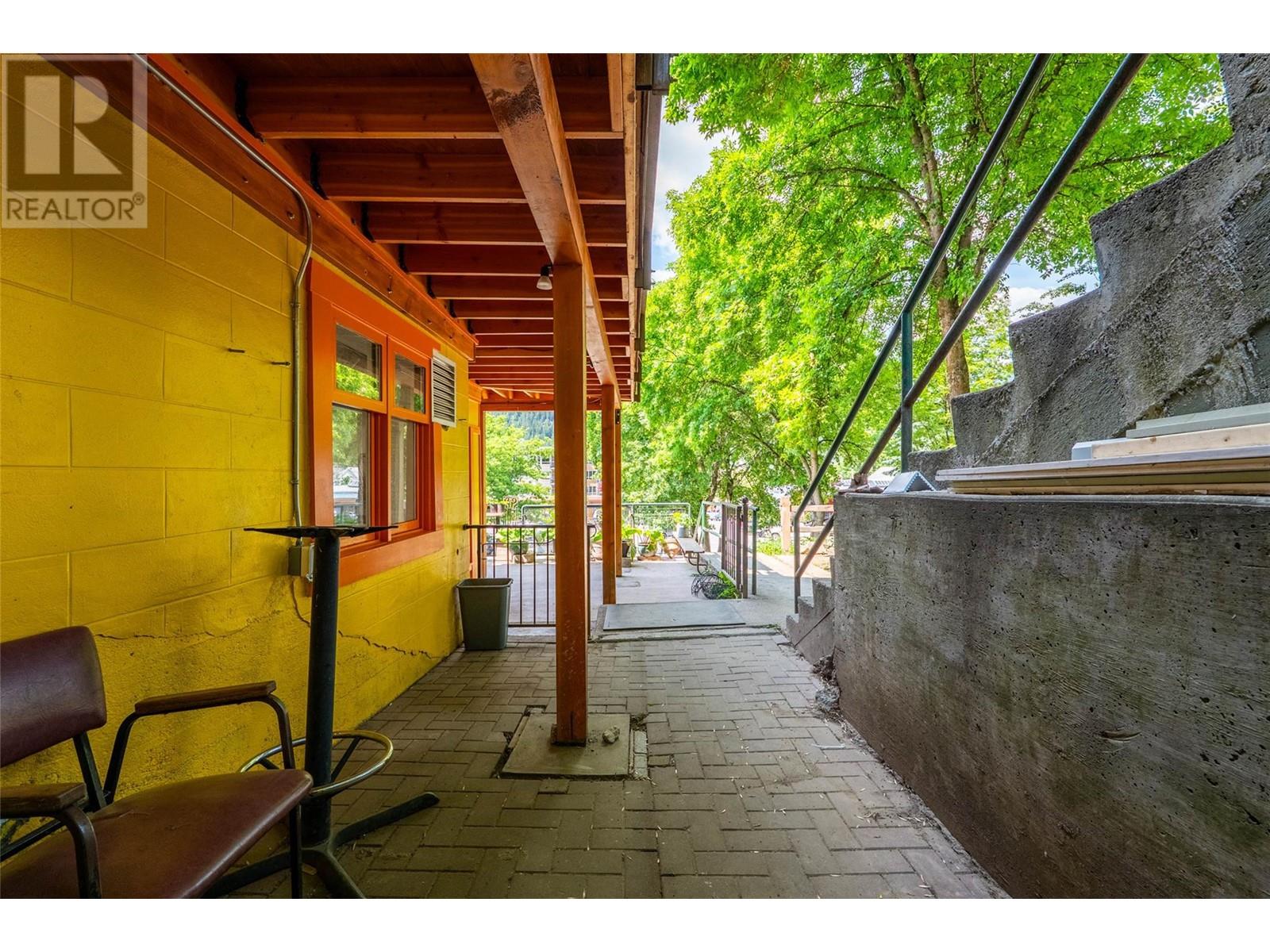 512 Hendryx Street Property Photo 57