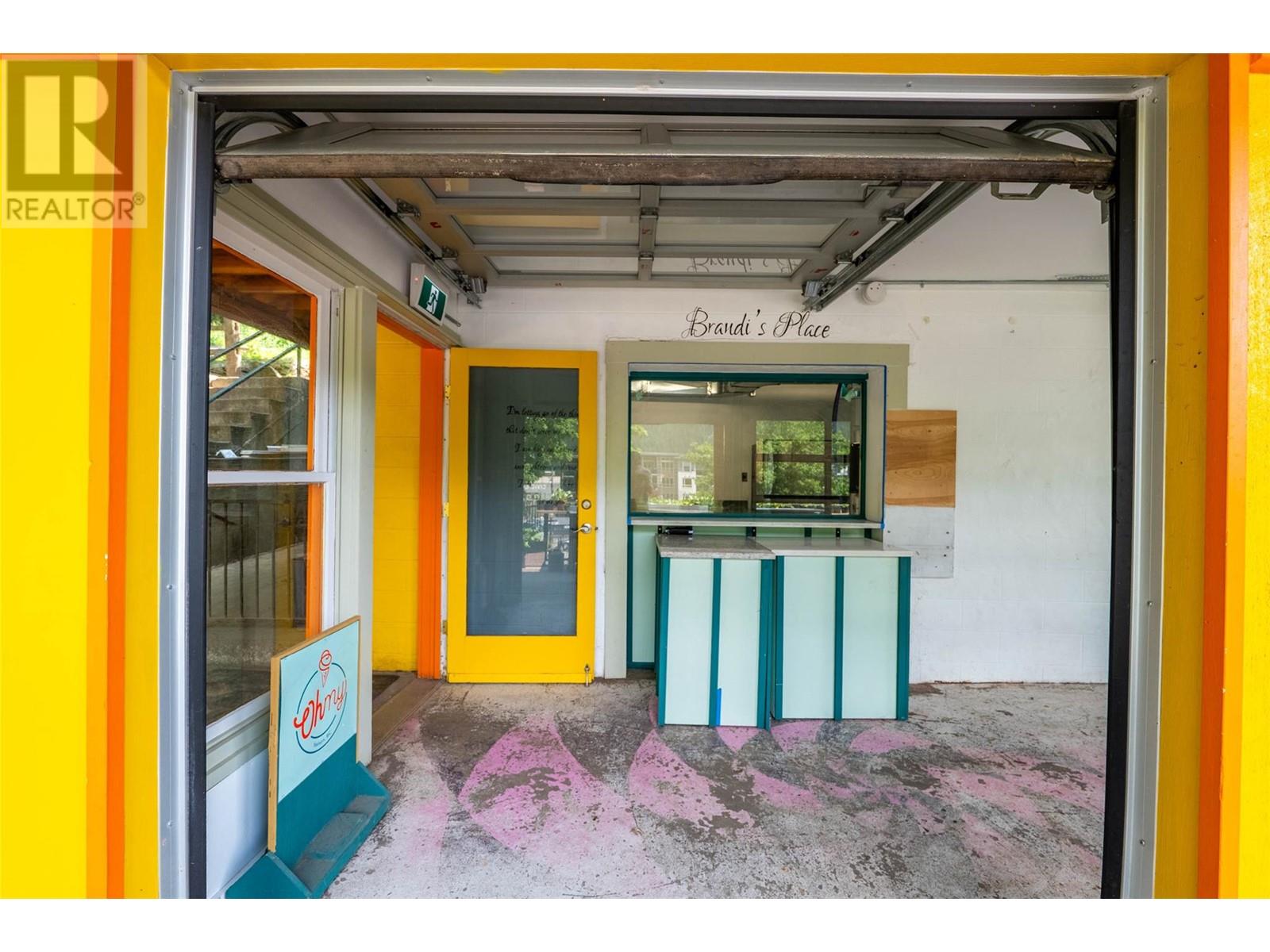 512 Hendryx Street Property Photo 62